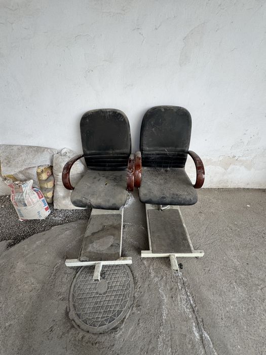 Pedikyur kreslo xolati yaxshi bor narsasi bn bervoramiz