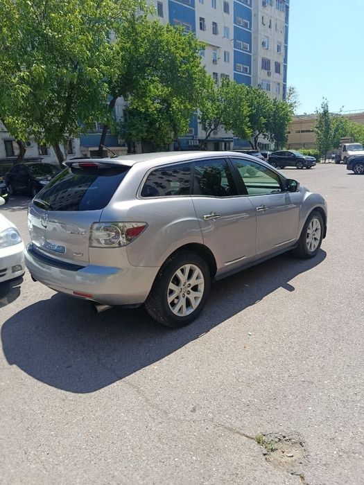 Продается автомобиль Мазда сх 7.
