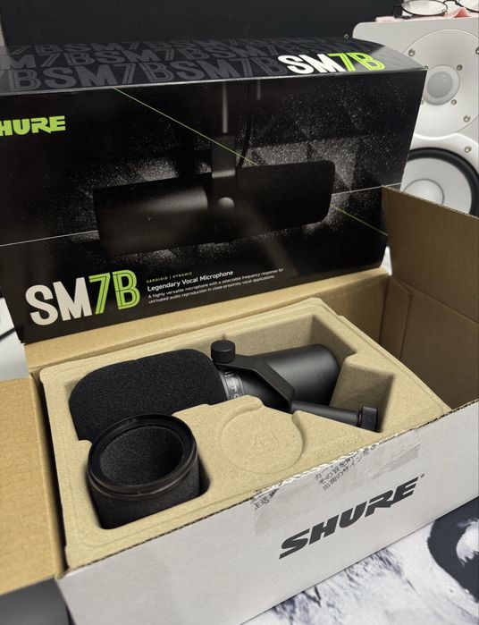 Студийный микрофон Shure SM7B