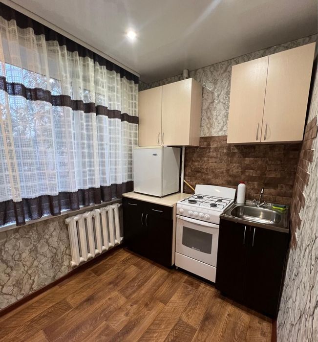 Квартира посуточно 1ком 2 этаж