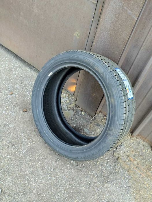 275/40R20 TH201 TRIANGLE