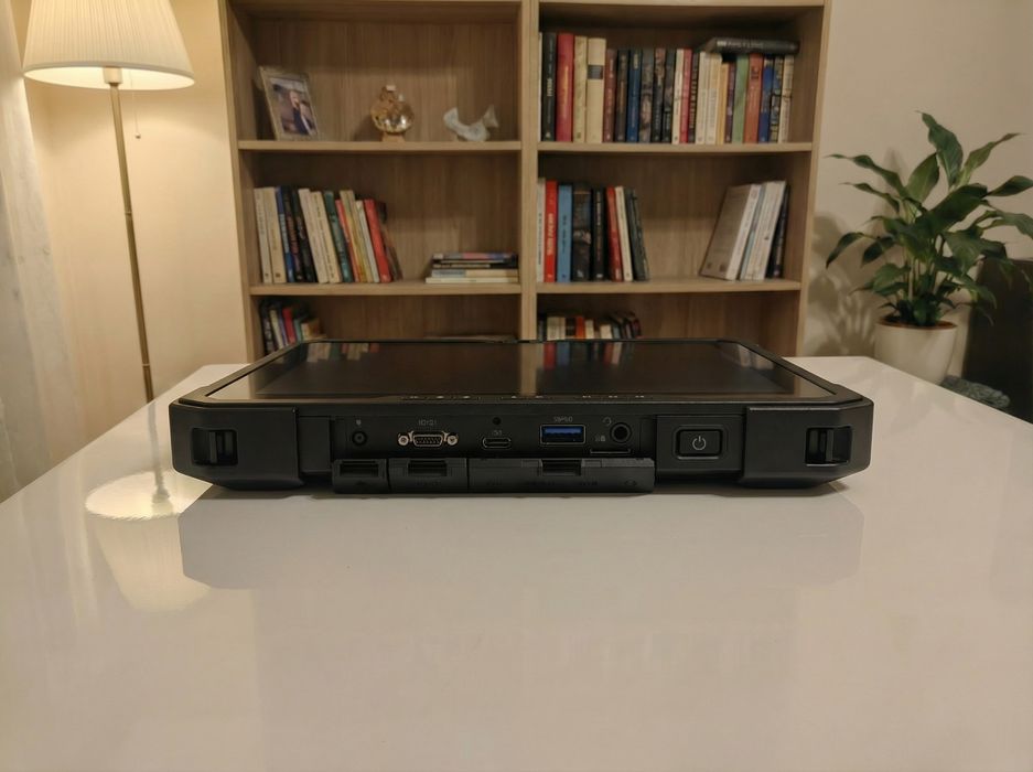 Tabletă Dell Latitude 7220 Rugged Extreme – i7/ 16GB / 256GB SSD – Noi