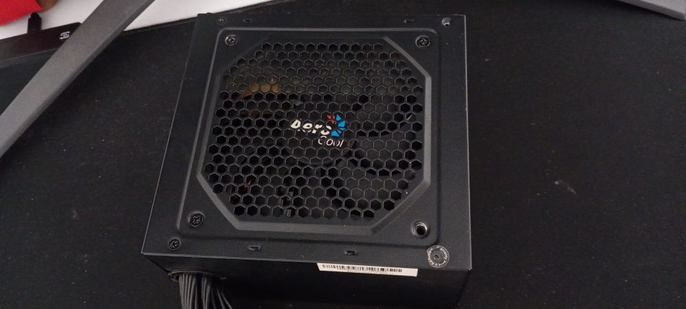 Vândă urgent sursă King 500W 80+ bronze de la AeroCool