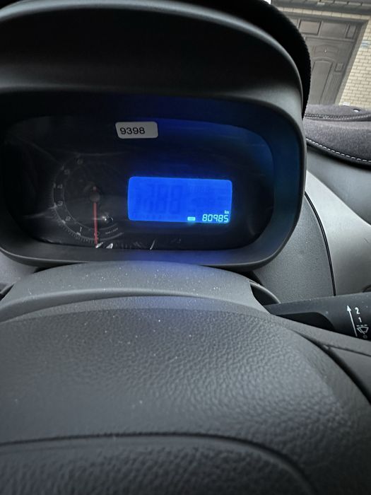 Срочна сотилади факат нахтга