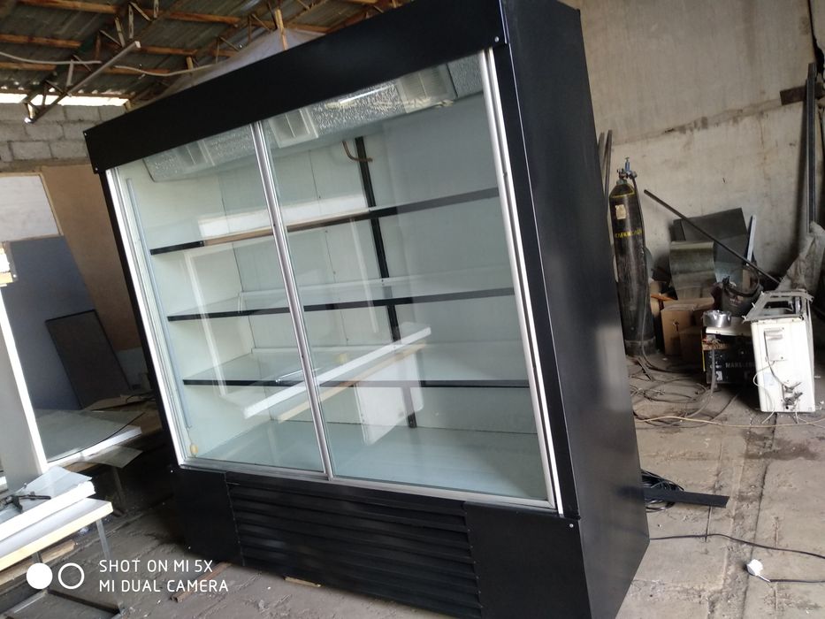 Витринные холодильники