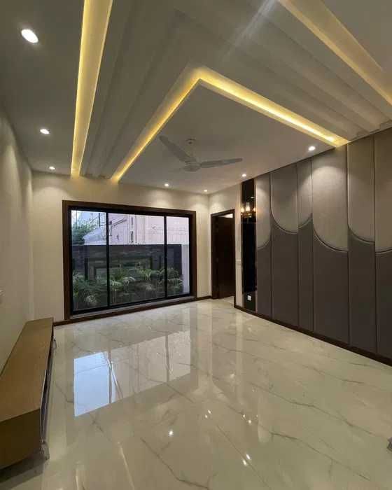 Сдаётся Евродом 6-соток на Саламатина