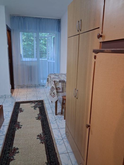 Garsoniera de închiriat