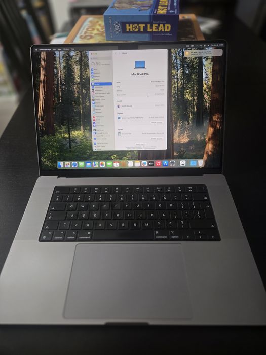 MacBook Pro 16” (2021) – M1 Pro, 16GB RAM, 1TB SSD – Stare excelentă