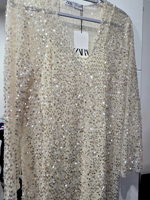 ZARA елегантна рокля с пайети