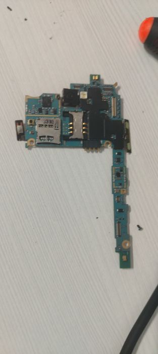 Плата совместима с моделями, включая Samsung SGH-T989 и GT-i9100.