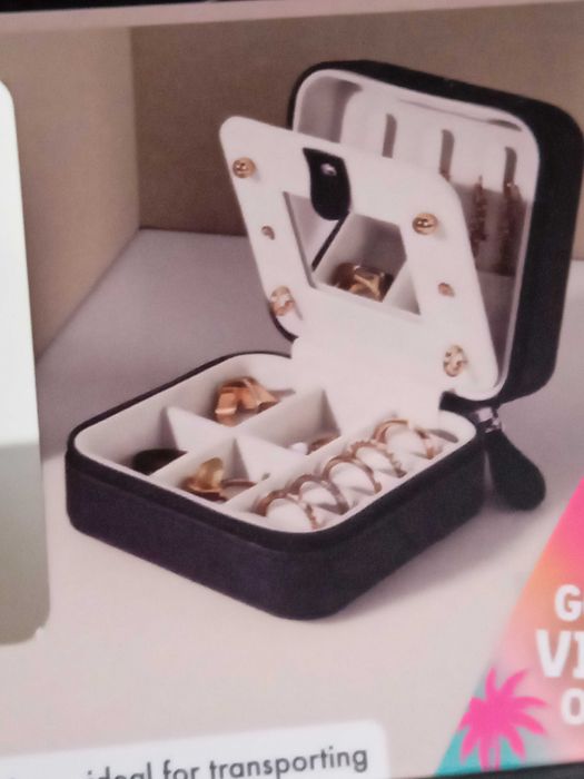 Мини кутия за Бижута 10*10,3*5,5 см НОВА