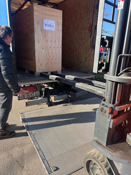 превоз бус с падащ борд