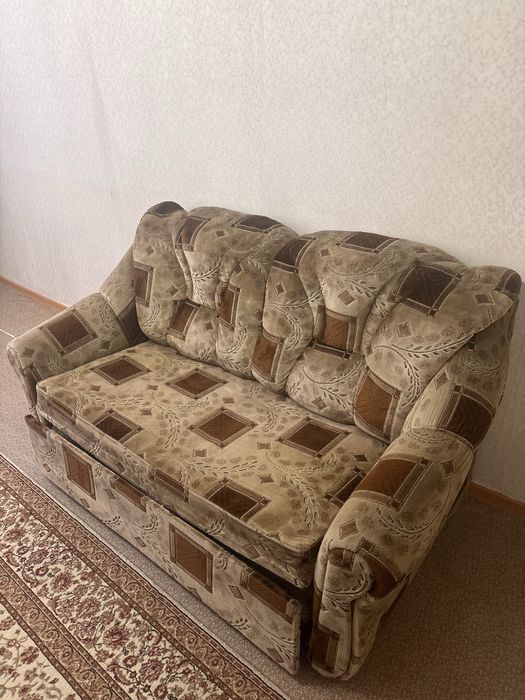 Диван бесплатно !