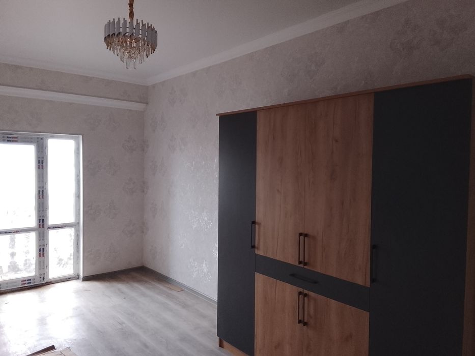 Dehqonbozor yoni Uztransgaz orqasida yangi domda 3 xonali kvartira ija