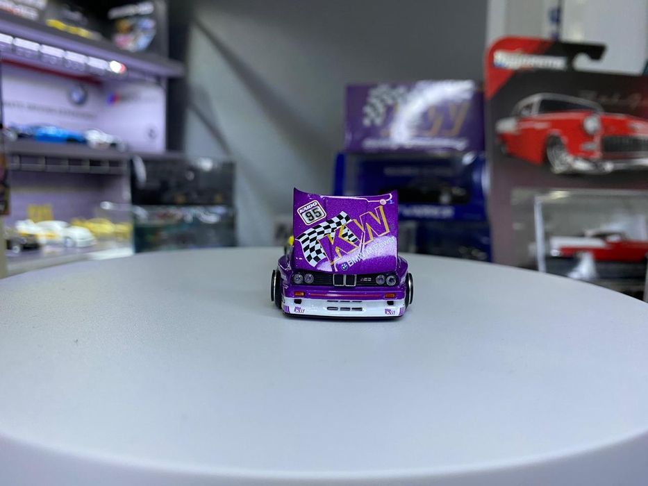 Продам машинки Хотвилс