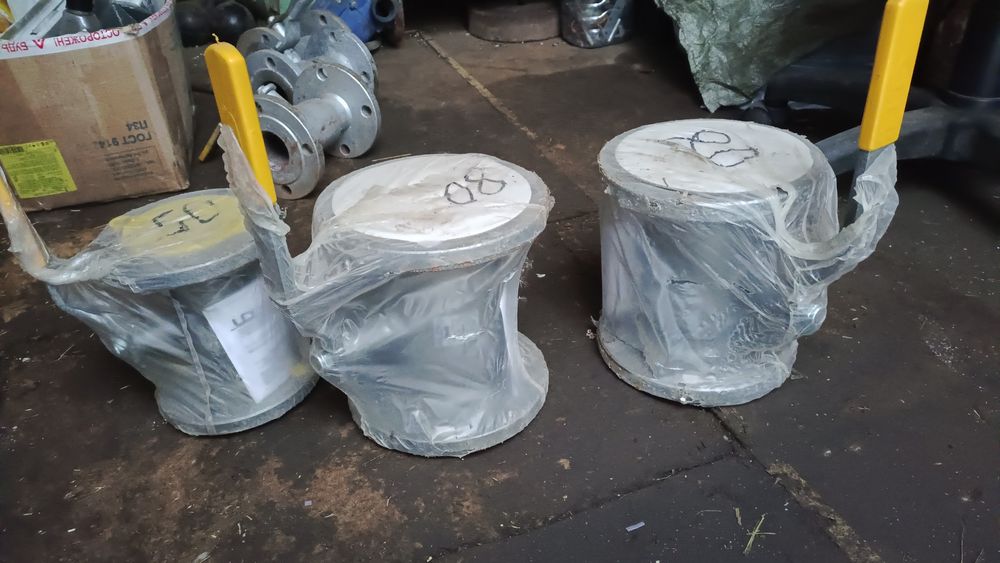 Задвижки 80,50 новые