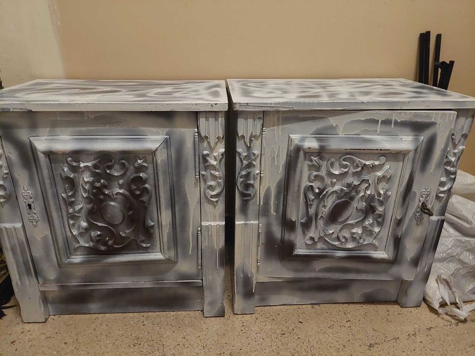 Vand dulap dormitor.175/96/51                       2 noptiere Gratis