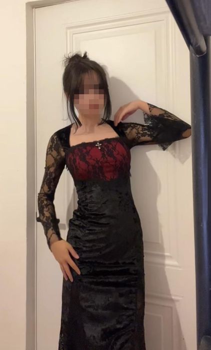 Готическое платье с крестиком