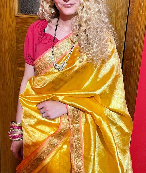 Saree indian galben auriu
