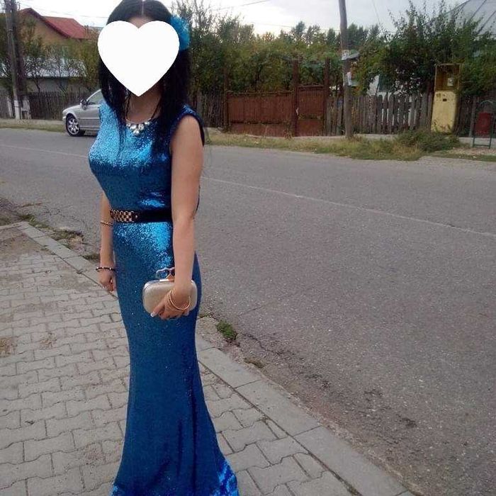 Vand rochite de ocazie fiecare 180 lei!