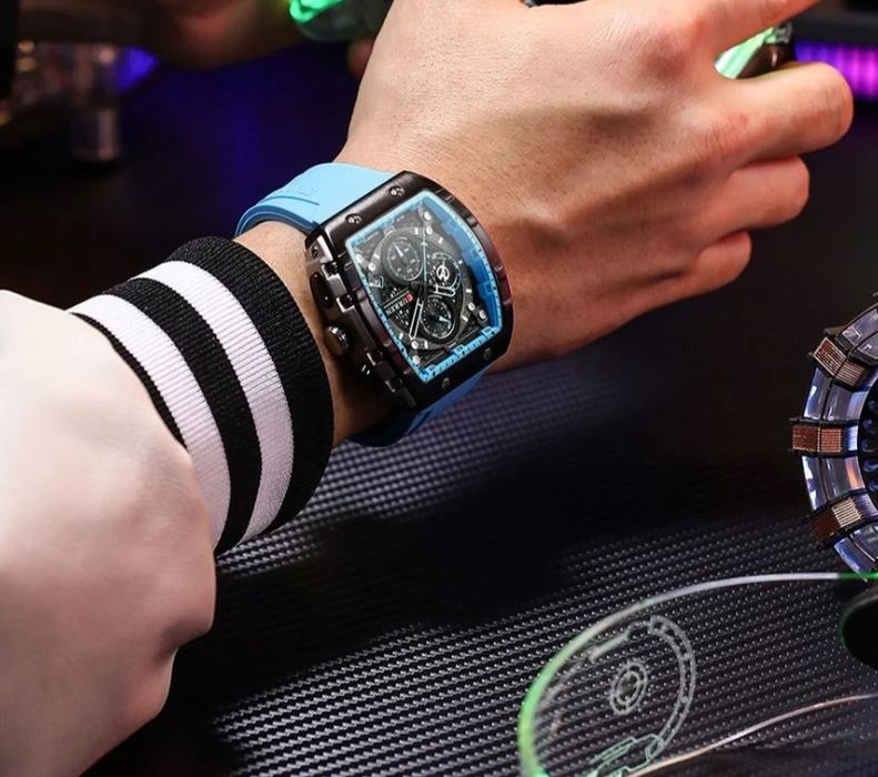 Чисто нови стилни официални часовници