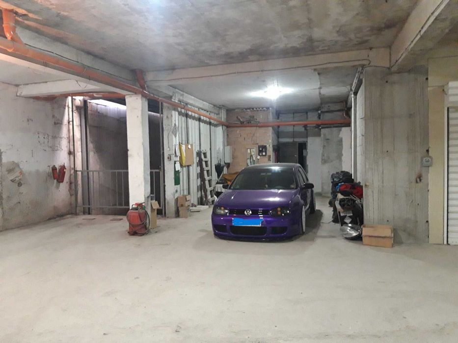 Подземно паркомясто под наем за мотор около автогара Варна,  30 евро