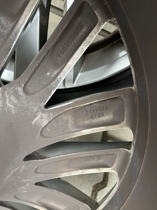 Jante aliaj originale touareg 255/55/19