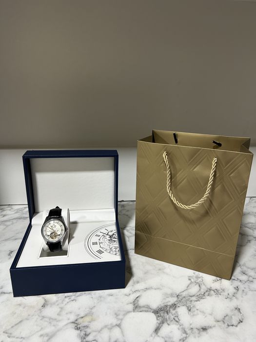 Часы Omega механические