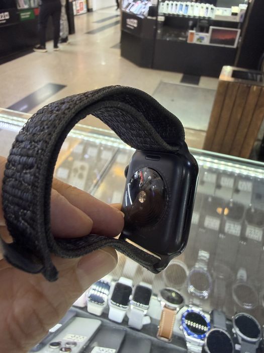 Apple Watch SE2 40mm черный