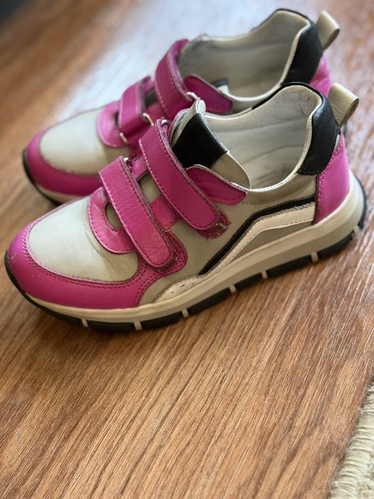 Кроссовки для девочки