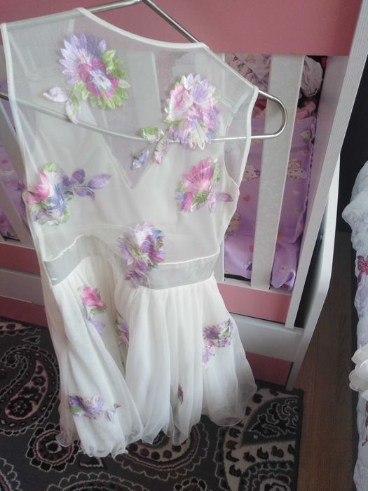 Бални къси рокли