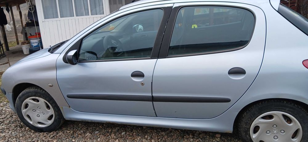 Vând Peugeot 206