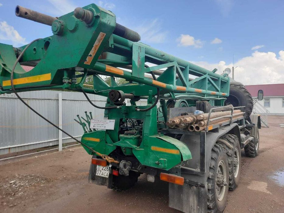 Продаётся буровая установка ПБУ-50М на базе ЗИЛ-131