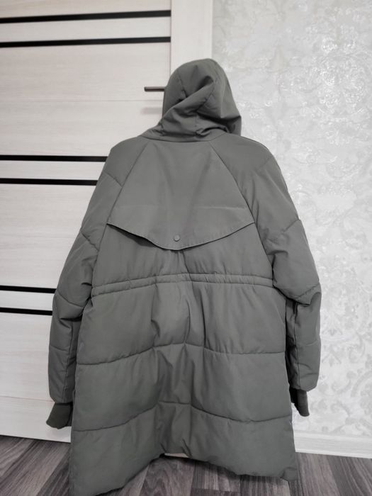 Продам куртки для девушек