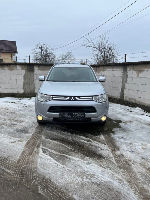 Vand Mitsubishi Outlander 4x4