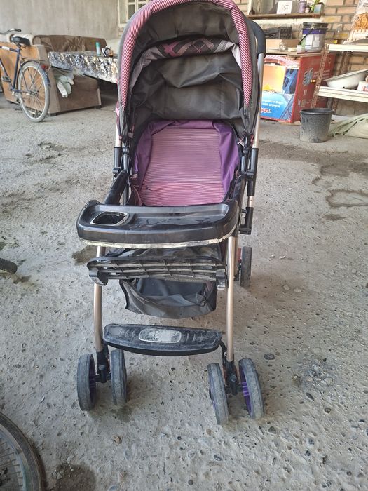 Коляска сотилади