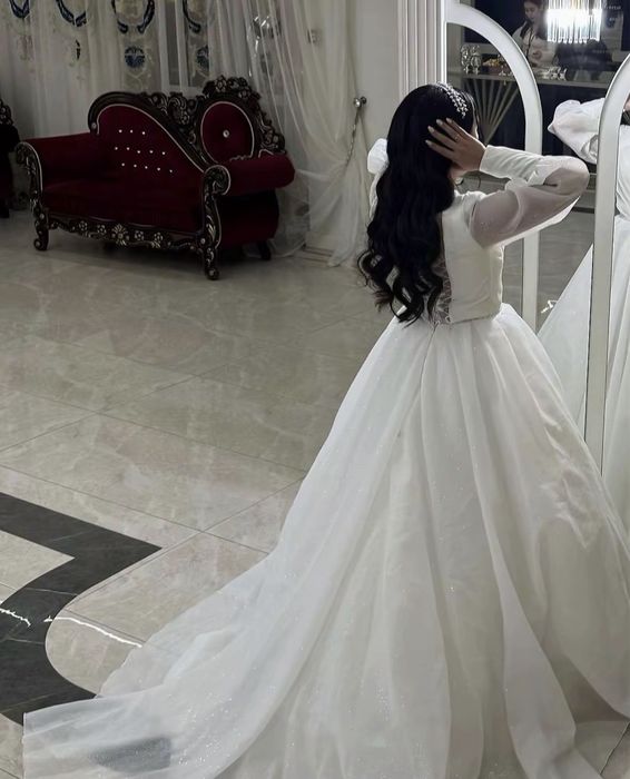 Продам сваденбные платья