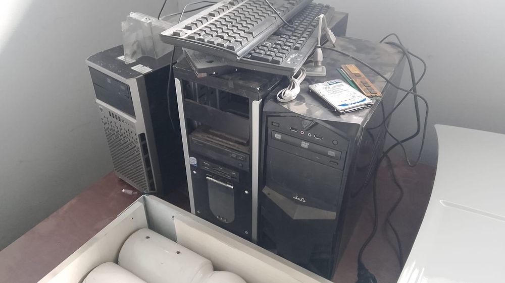 Компютеры 3шт норм состояние