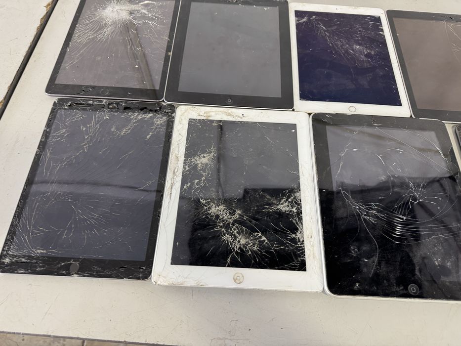 Таблет/ти - лот iPad 10 бр за части