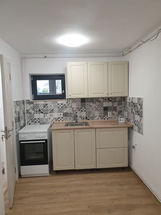 Inchiriez ap. central TgMures, la casă cu curte,zonă f liniștită