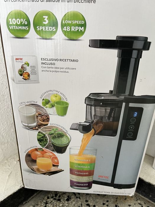 Бавна Сокоизстисквачка Imetec Succo Vivo Compact SJ700, 150W, Сок!