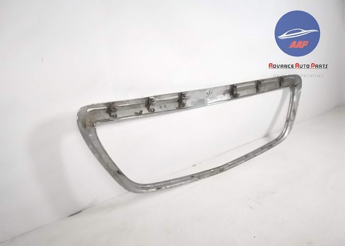 Хромиран Орнамент Хром Централна Решетка Радиатор оригинален Mercedes-