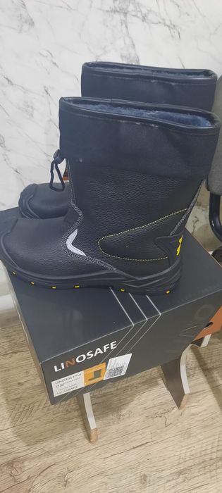 Продам спец одежду