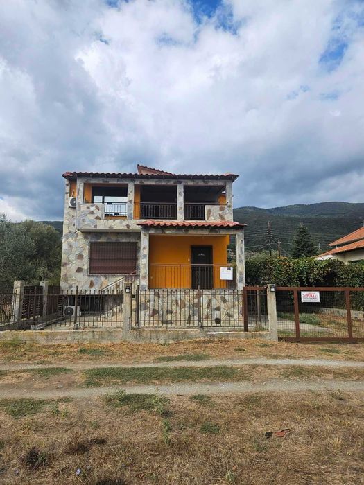 Триетажна къща в Порто Фино, Аспровалта