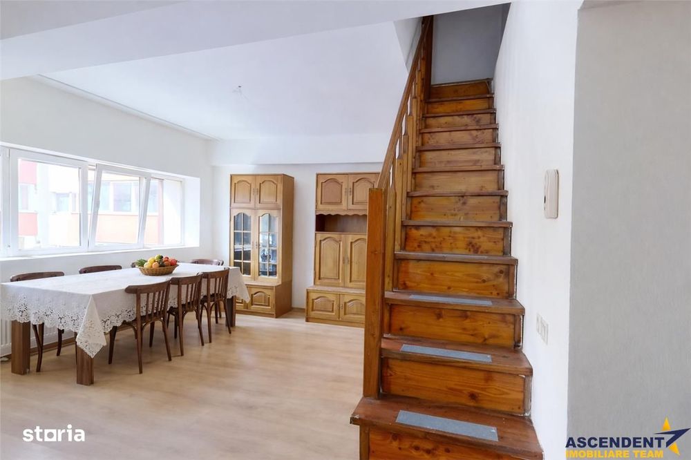 Rezidenta pe doua niveluri, cu 3 camere, eficenta energetic, Garii, Br