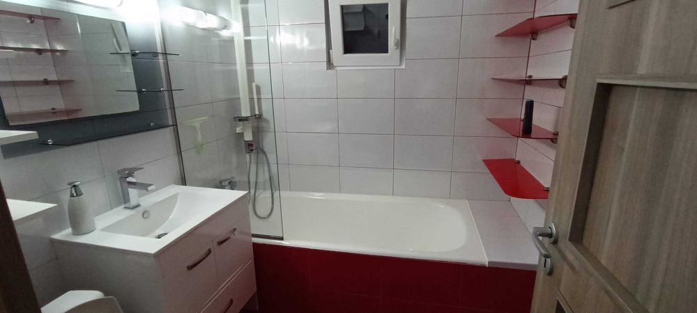 Apartament 3 camere, Decomandat, 73mp utili, Etaj Intermediar, Garaj cu CF, Zona Lipovei