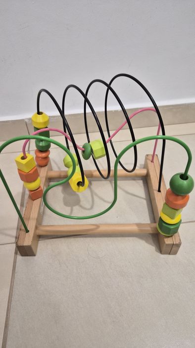 Jucarie labirint cu bile din lemn IKEA