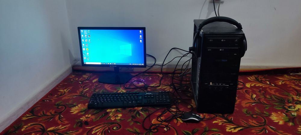 Intel Core i3-7100 / 8GB RAM / SSD + HDD / Monitor bilan komplekt komp