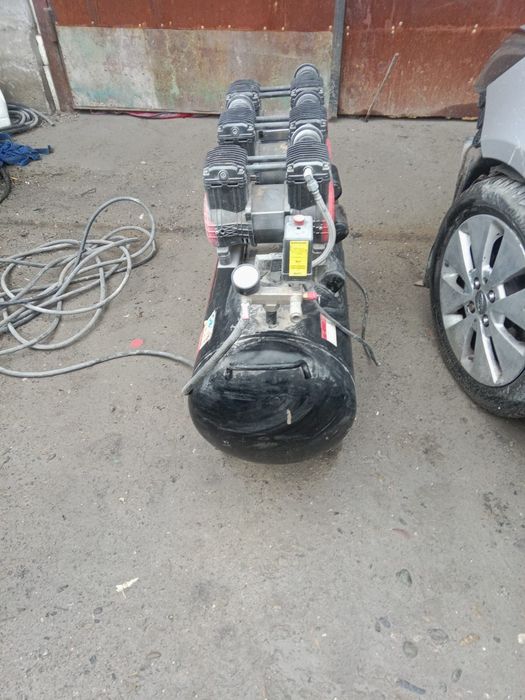 Компрессор продам