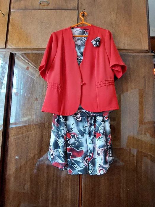 Елегантен костюм в 3 част